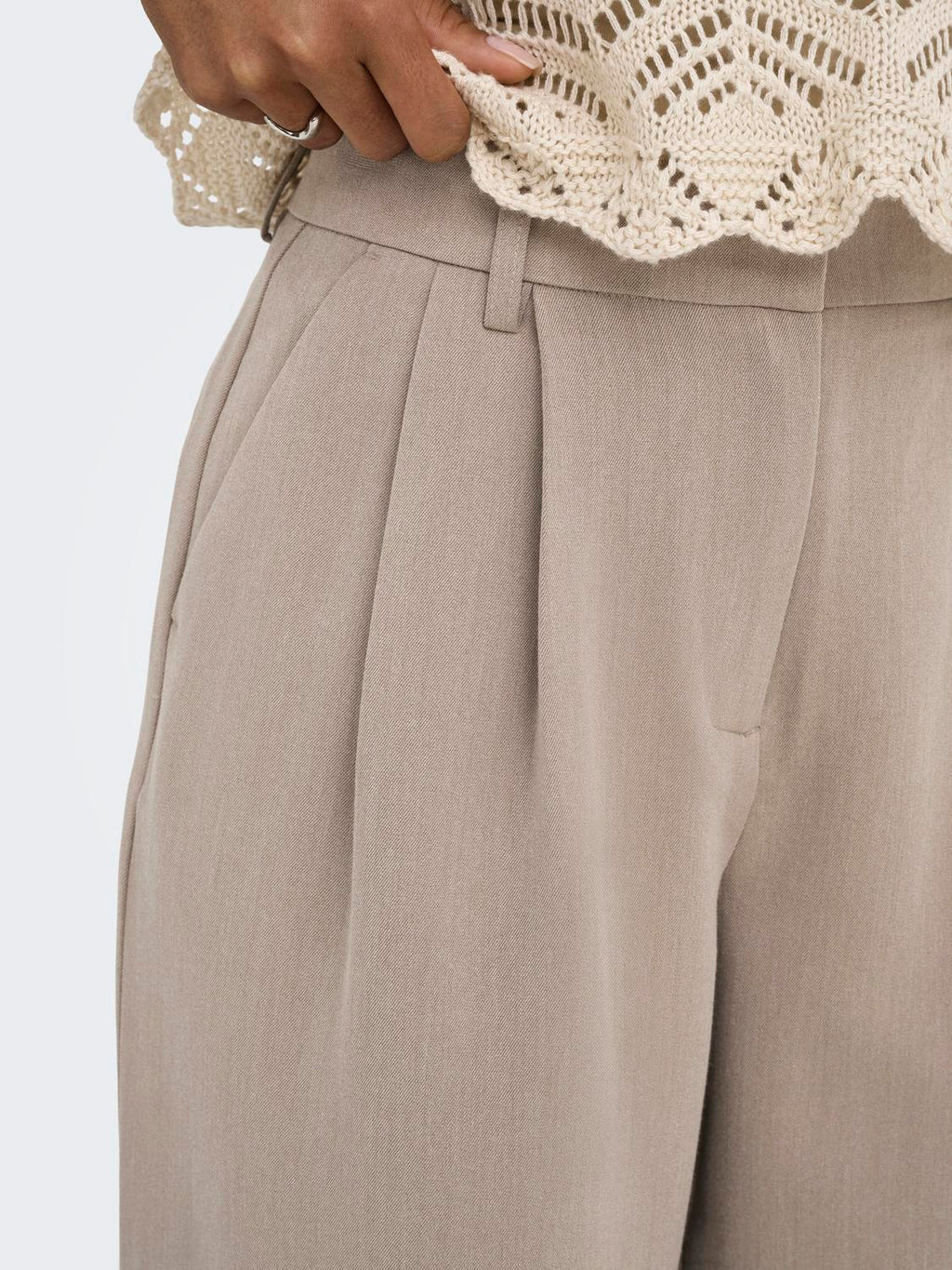 Pantalón Straight Hattie Tiro Alto - Taupe Gray