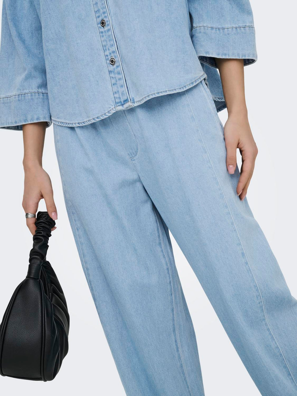 Jean Barrel Vix - Light Blue Denim
