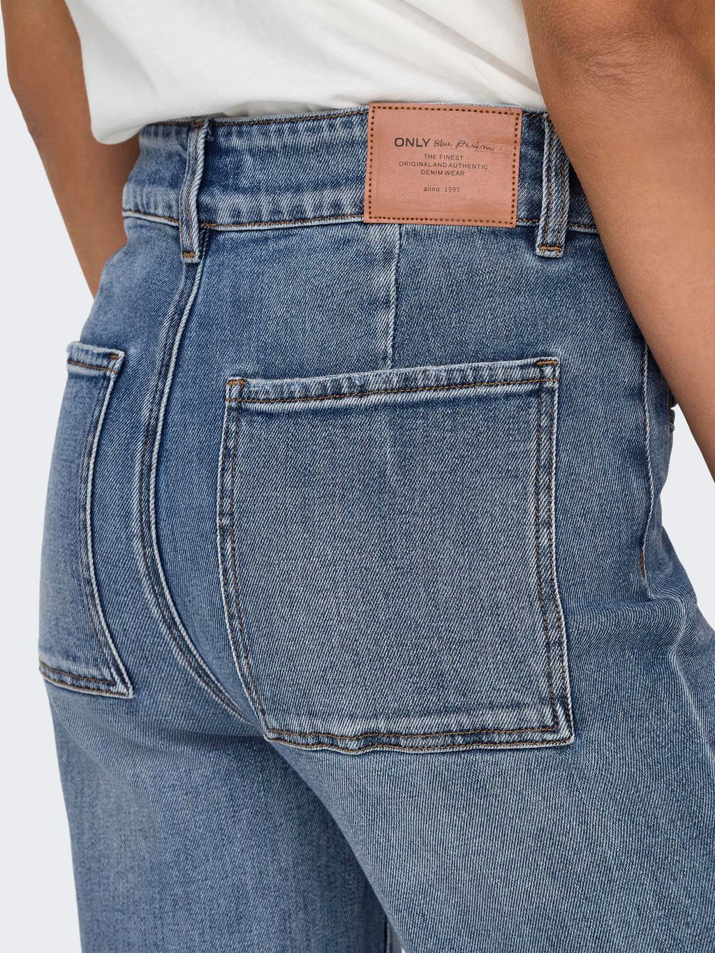 Jean Wide Leg Juicy Tiro Alto - Medium Blue Denim