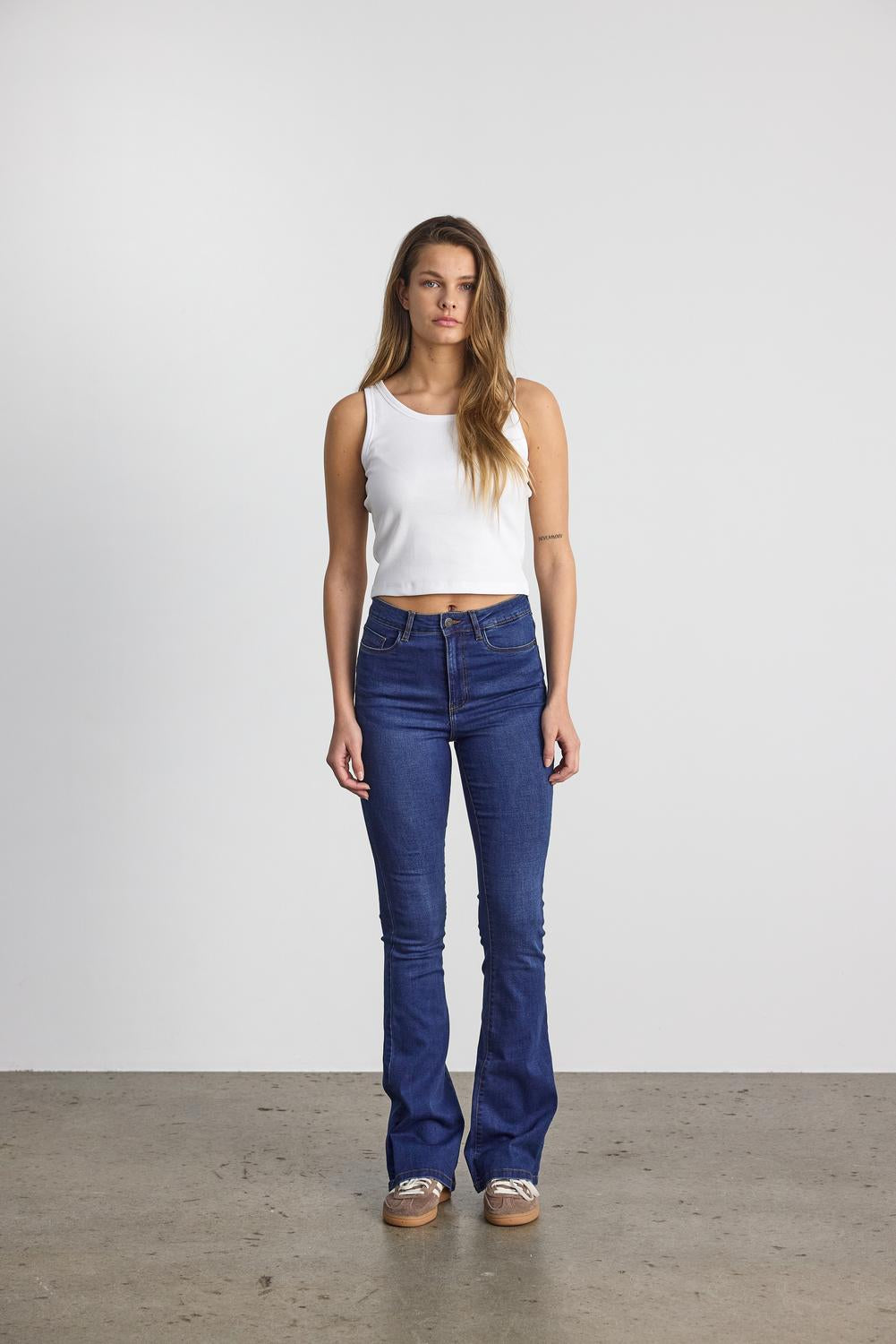 Jean Flare Sallie - Medium Blue Denim