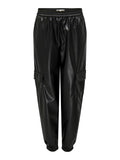 Pantalón Faduma-Tana Tiro Medio Faux Lea Cargo Cc - Black