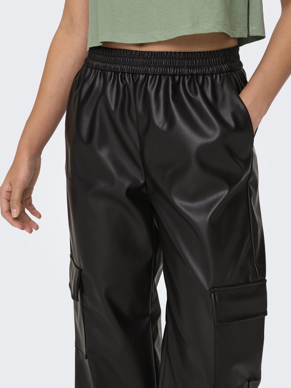 Pantalón Faduma-Tana Tiro Medio Faux Lea Cargo Cc - Black